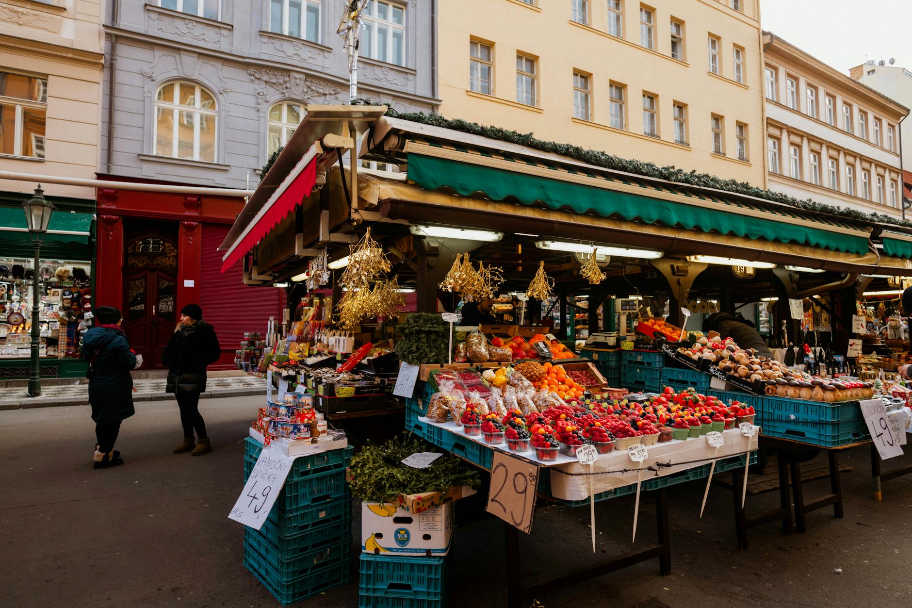 Eating Well in Europe on Almost Nothing: The Market Lunch Strategy